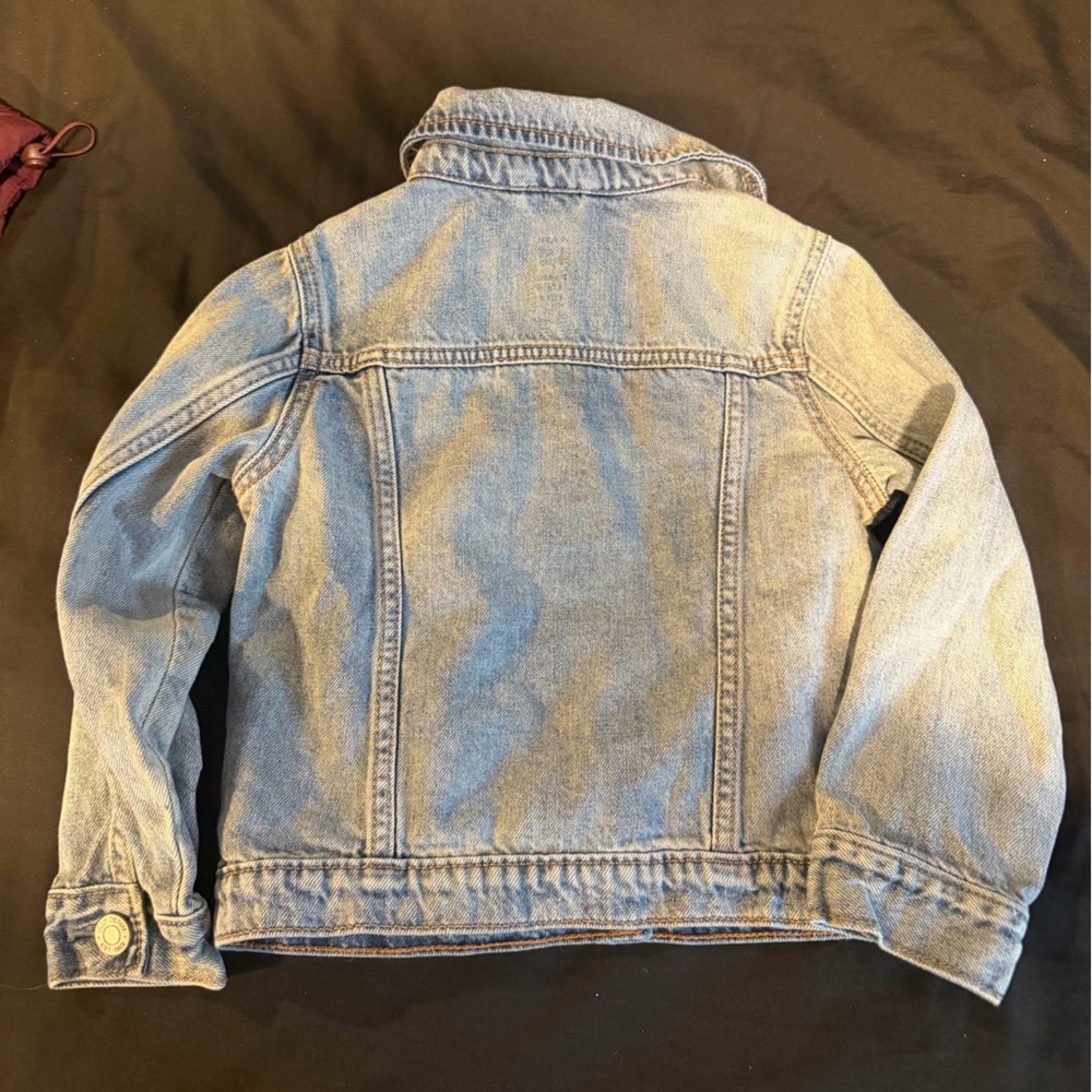 GAP Classic Distressed Denim Jacket Size 4T - Picture 5 of 5